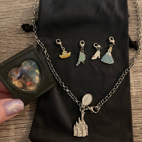 Disney Jewelry - Disney princess necklace